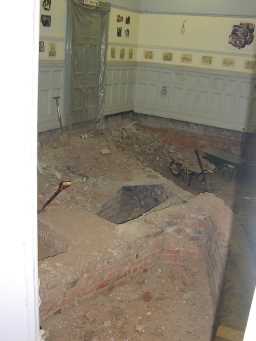 Photograph of overview of internal aspects of Mill race 20/12/2005