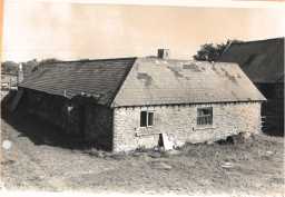 View of central 1 storey block of farm byres built in the 18th and 19th century. Unknown View of central 1 storey block of farm byres built in the 18th and 19th century. Unknown
