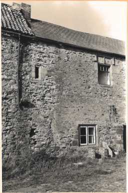 Part of medieval college building converted in late 16th century to a farm house. Part of medieval college building converted in late 16th century to a farm house.